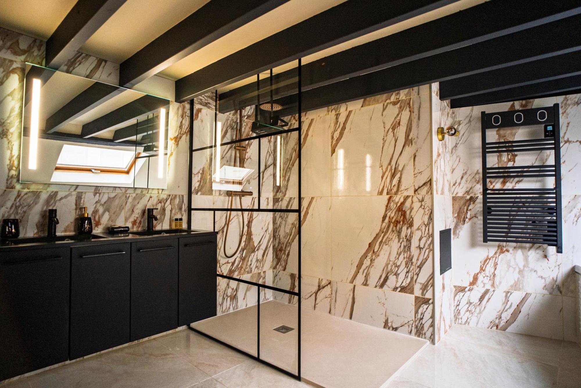La Marble Room - Suite Balneo & Sauna Анже Екстер'єр фото