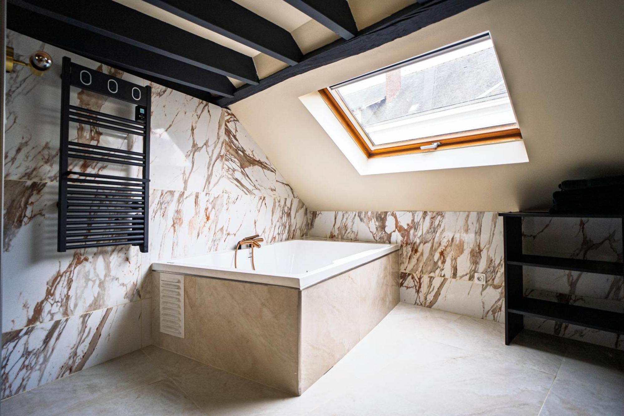 La Marble Room - Suite Balneo & Sauna Анже Екстер'єр фото